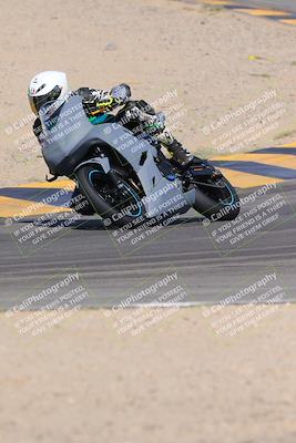 media/Sep-30-2023-SoCal Trackdays (Sat) [[636657bffb]]/Turns 9 and 10 (1010am)/